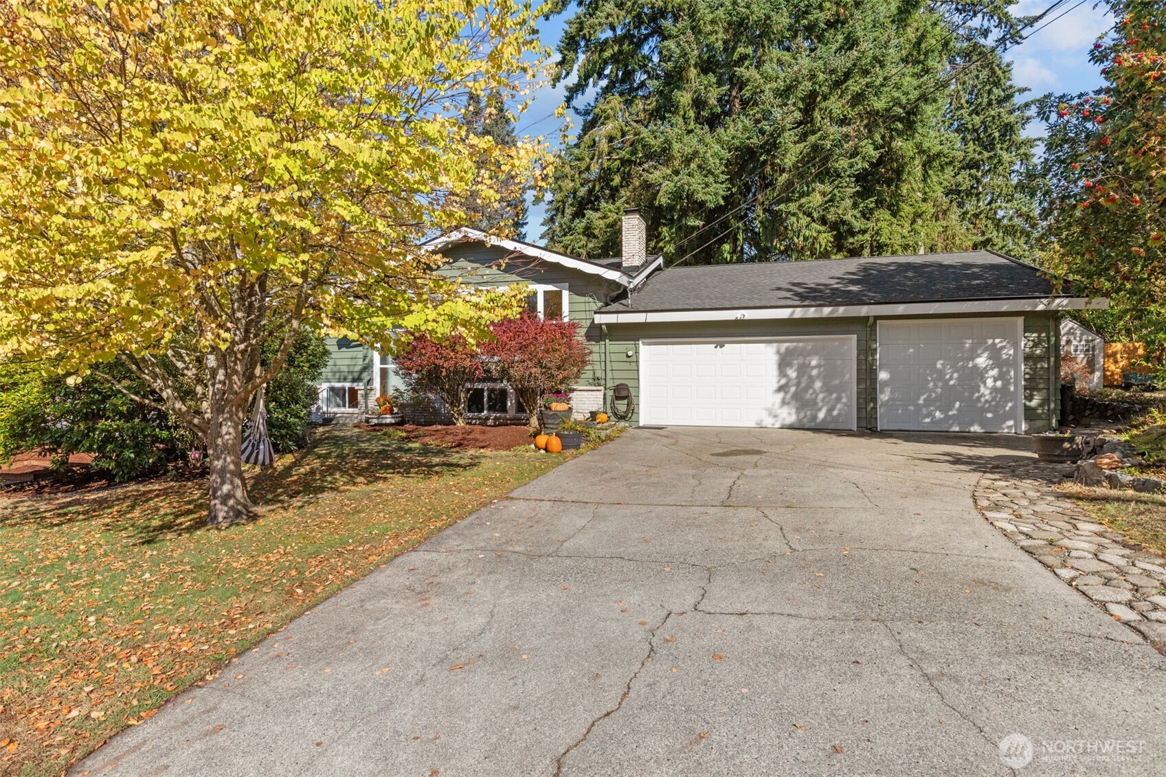 5805 157th Place Southwest Edmonds, WA 98026 - Photo 1 of 40 Gallery Image 1