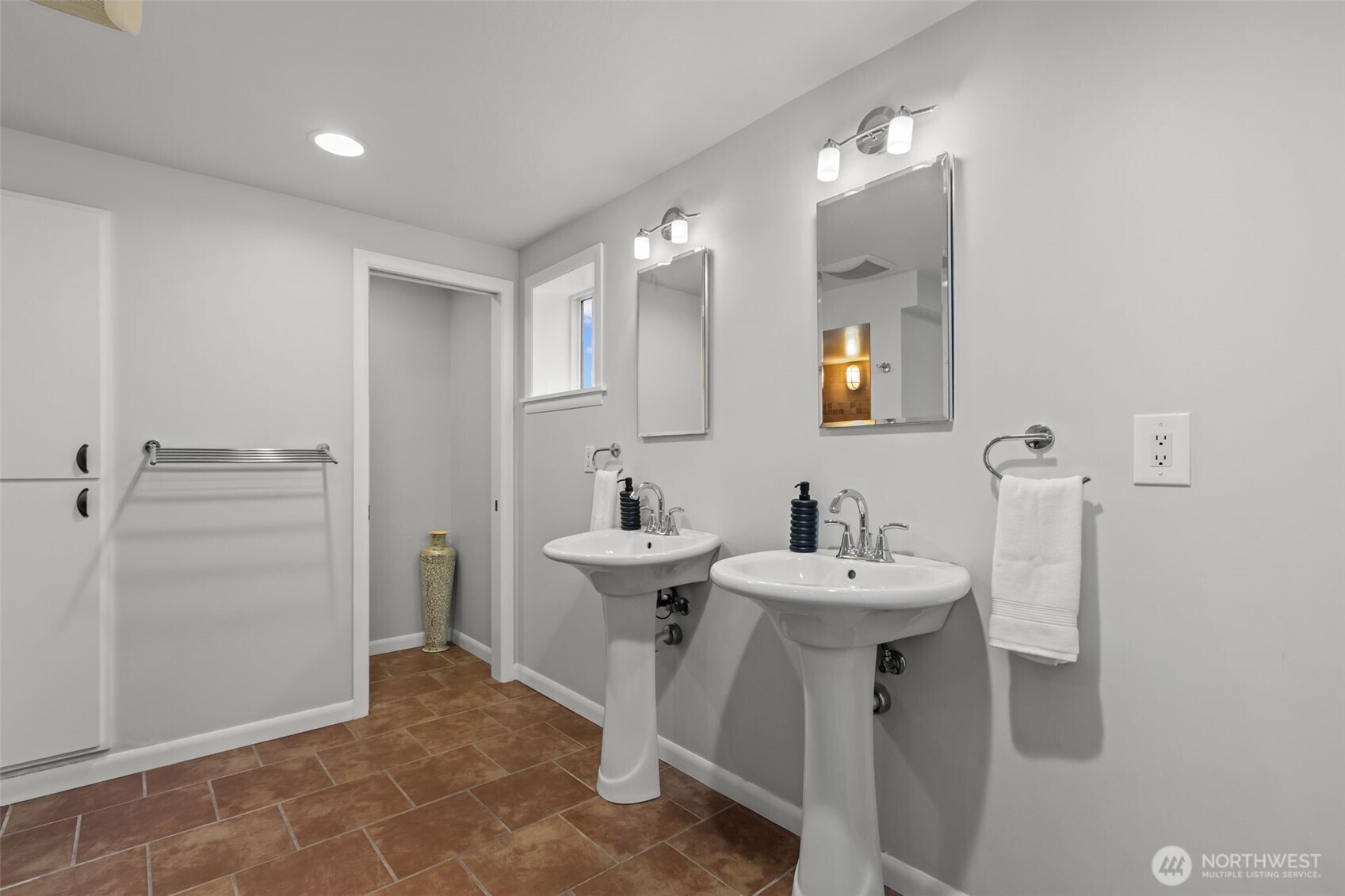 5805 157th Place Southwest Edmonds, WA 98026 - Photo 21 of 40 Gallery Image 21