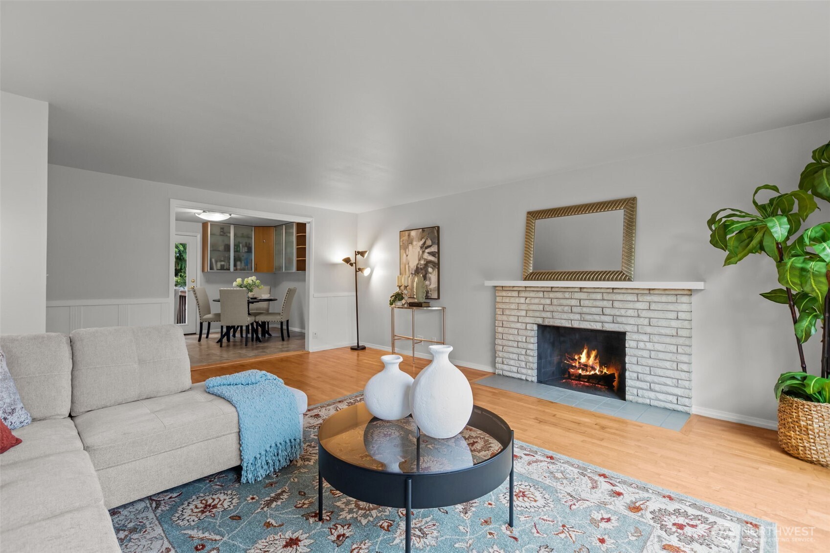 5805 157th Place Southwest Edmonds, WA 98026 - Photo 5 of 40 Gallery Image 5