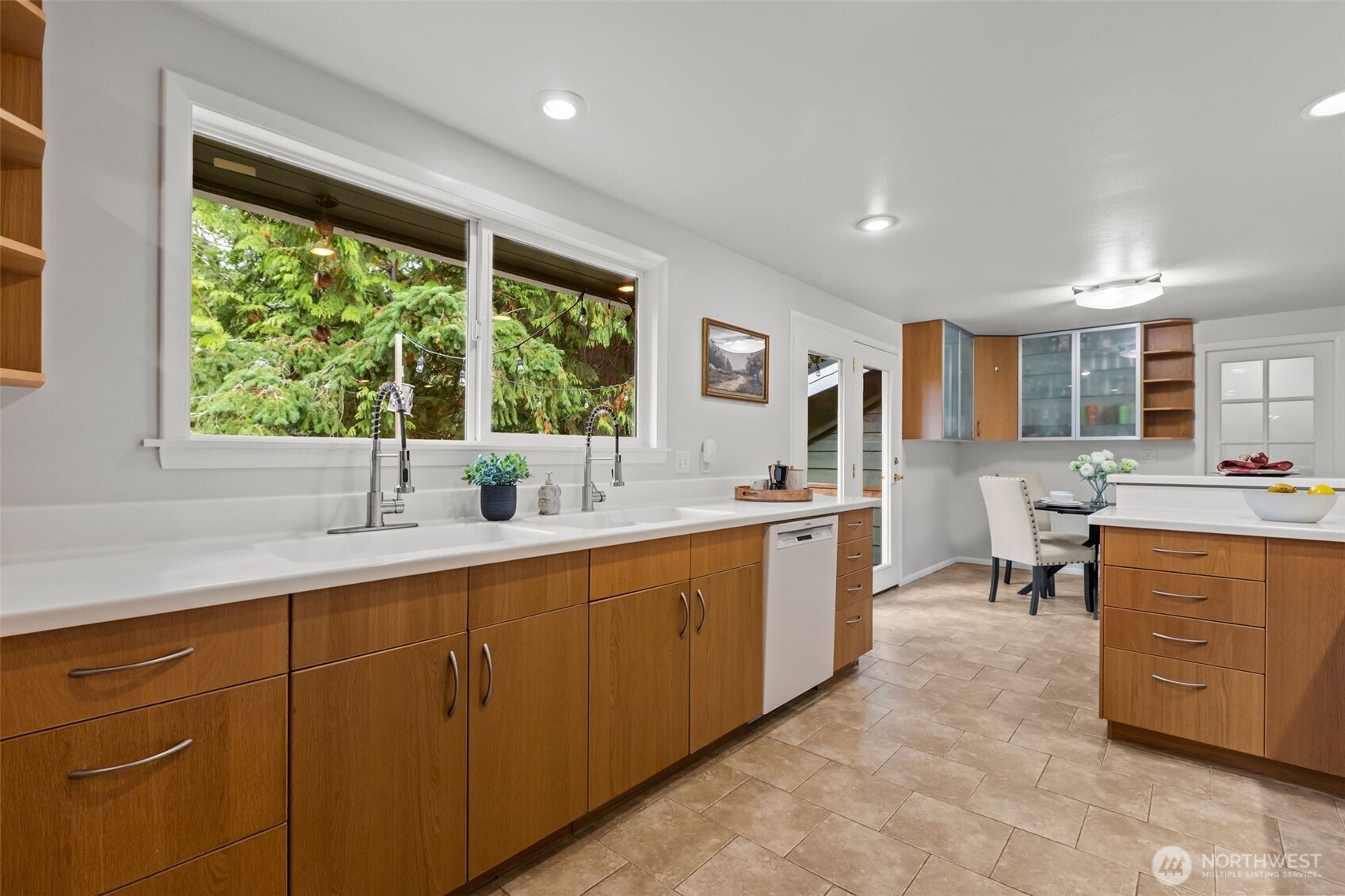 5805 157th Place Southwest Edmonds, WA 98026 - Photo 10 of 40 Gallery Image 10