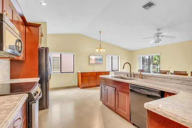 $715,000 | 1541 Southwest 102nd Terrace, Davie, FL 33324