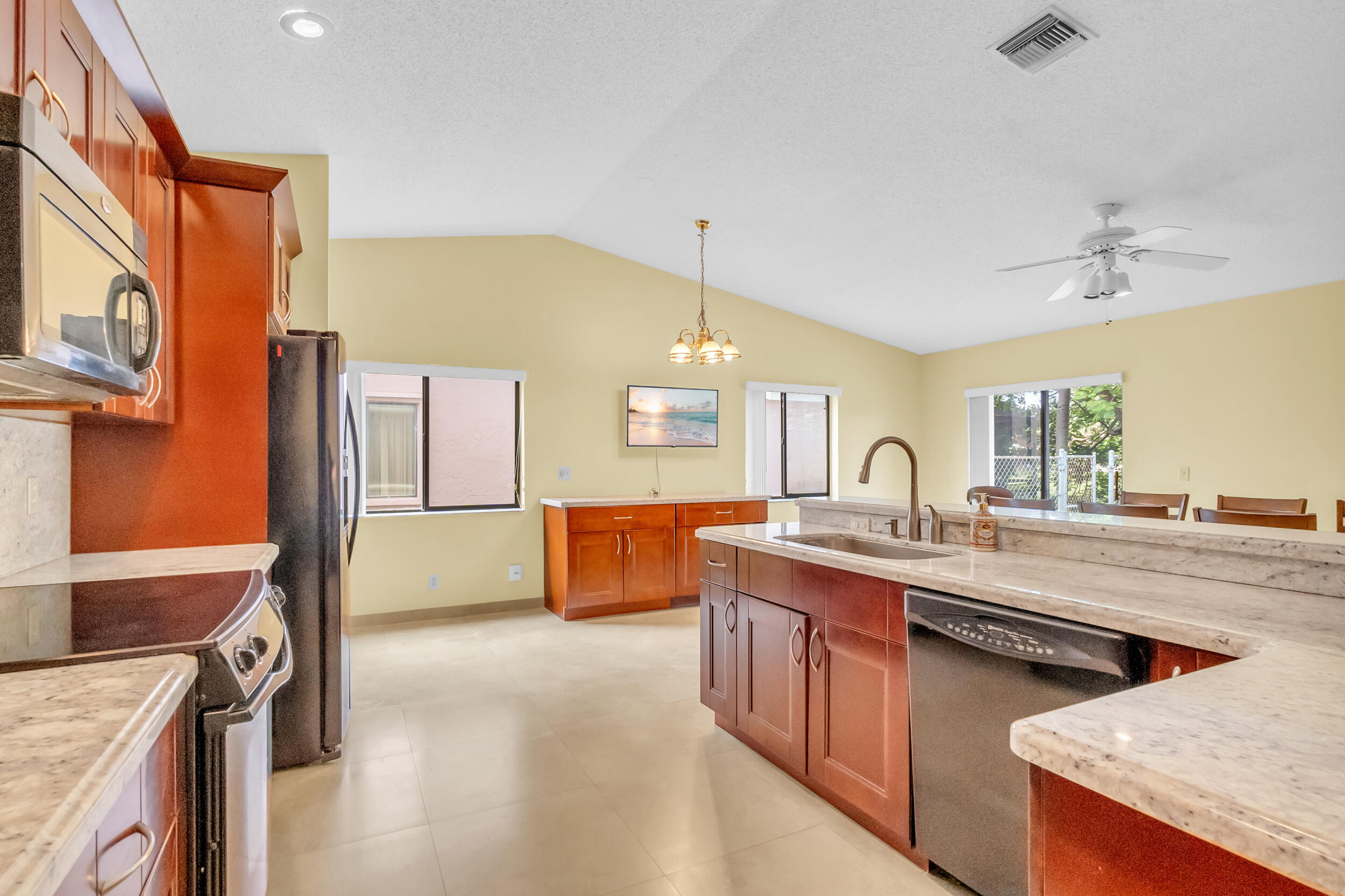 1541 Southwest 102nd Terrace Davie, FL 33324 - Photo 22 of 49 31_dsc07374