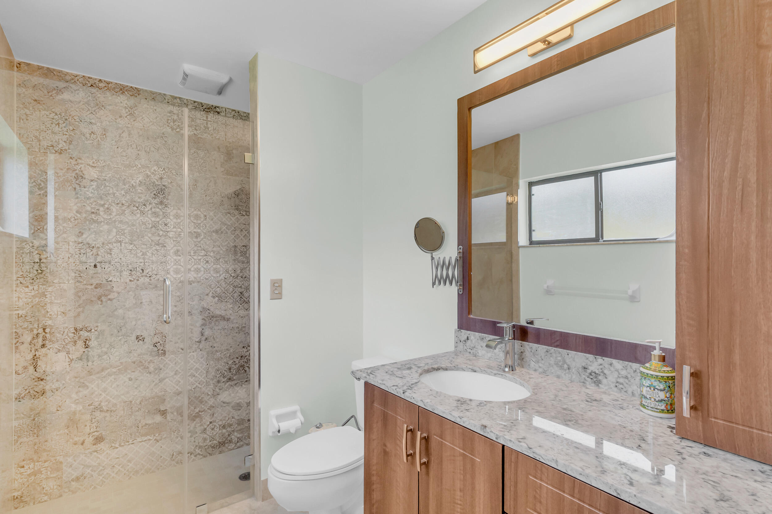 1541 Southwest 102nd Terrace Davie, FL 33324 - Photo 31 of 49 40_dsc07401