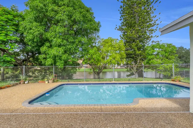 $715,000 | 1541 Southwest 102nd Terrace, Davie, FL 33324