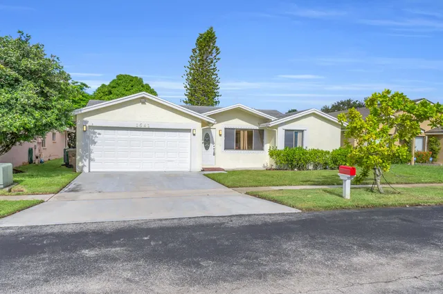 $715,000 | 1541 Southwest 102nd Terrace, Davie, FL 33324