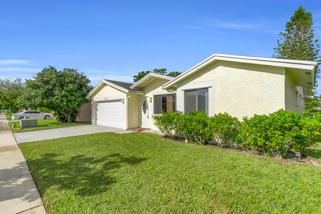 $715,000 | 1541 Southwest 102nd Terrace, Davie, FL 33324