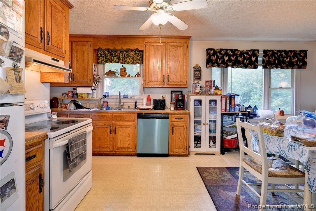 217 Rich Road Yorktown, VA 23693 - Photo 7 of 27 Gallery Image 7