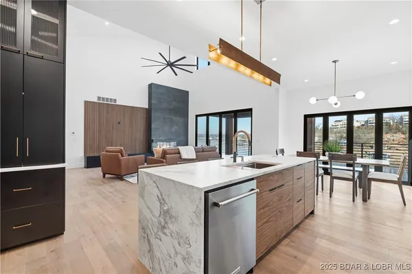 $2,295,000 | 507 Redbud Court, Lake Ozark, MO 65049