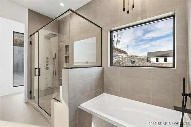 $2,375,000 | 507 Redbud Court, Lake Ozark, MO 65049