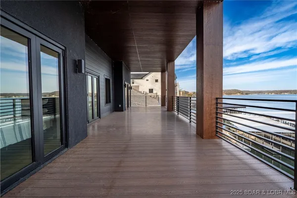 $2,320,000 | 507 Redbud Court, Lake Ozark, MO 65049