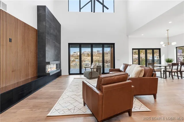 $2,375,000 | 507 Redbud Court, Lake Ozark, MO 65049