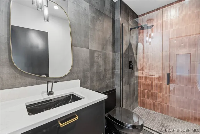 $2,375,000 | 507 Redbud Court, Lake Ozark, MO 65049