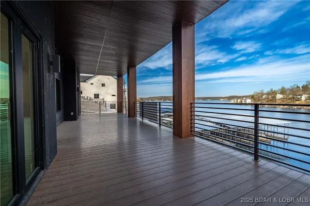 $2,375,000 | 507 Redbud Court, Lake Ozark, MO 65049