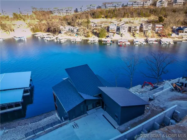 $2,320,000 | 507 Redbud Court, Lake Ozark, MO 65049