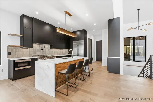 $2,375,000 | 507 Redbud Court, Lake Ozark, MO 65049