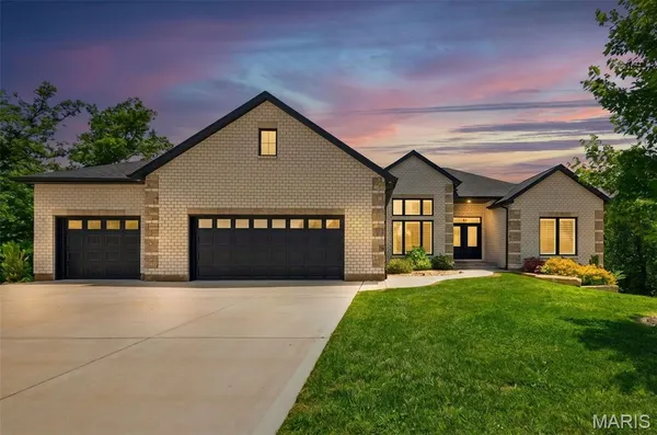 $619,000 | 222 Redmond Pines Drive, Wentzville, MO 63385
