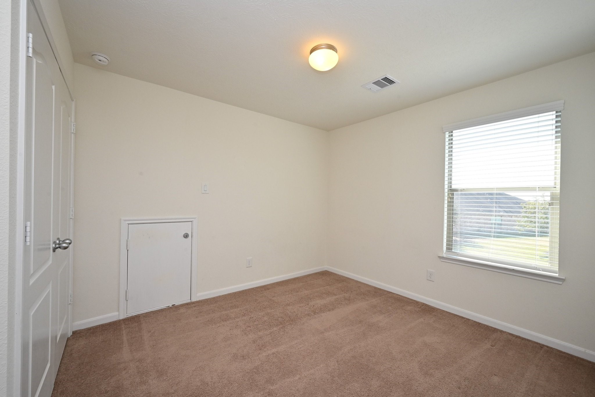 21119 Keystone Pine Court Katy, TX 77449 - Photo 37 of 43 an empty room with a window