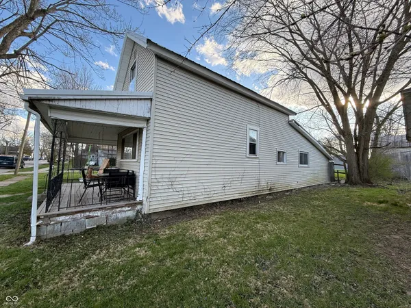 $92,500 | 221 North Main Street, Modoc, IN 47358