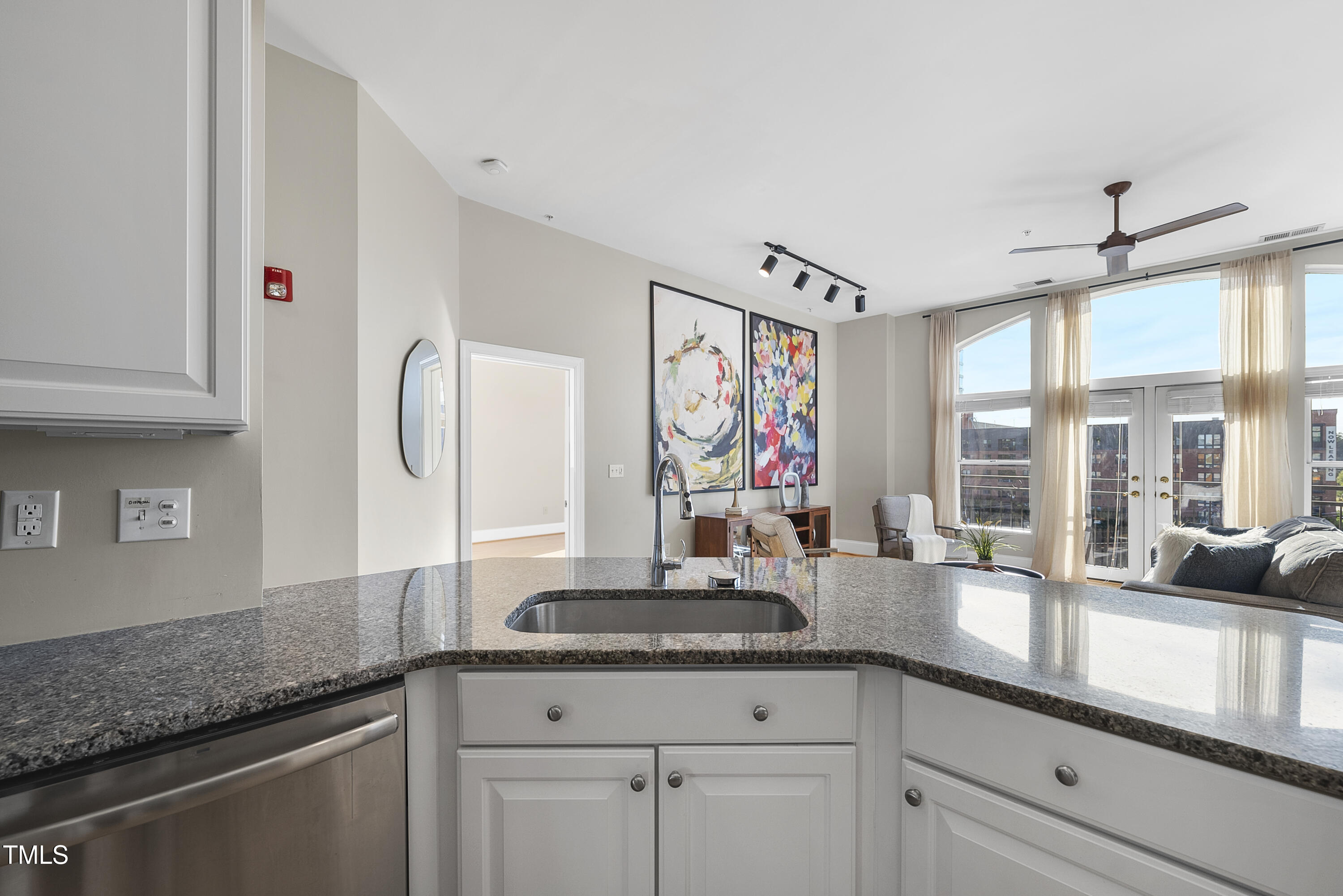 200 South Dawson Street Raleigh, NC 27601 - Photo 4 of 23 DSC03037