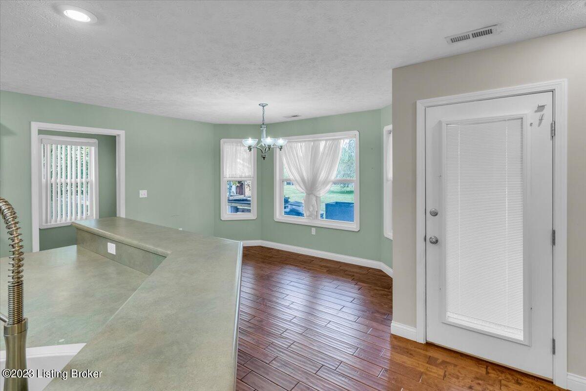 512 Burns Road Vine Grove, KY 40175 - Photo 8 of 32 21-IMG_1142