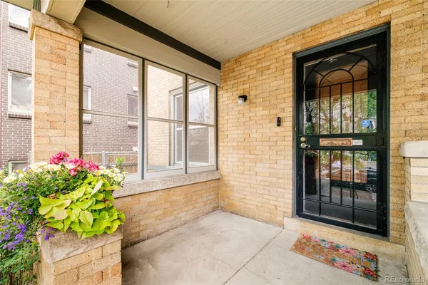 $700,000 | 644 Logan Street, Denver, CO 80203