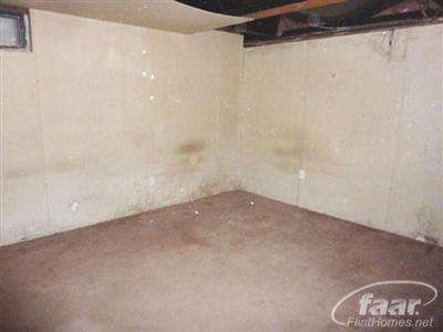 16431 South Seymour Road Linden, MI 48451 - Photo 9 of 15 20144160-8.JPG