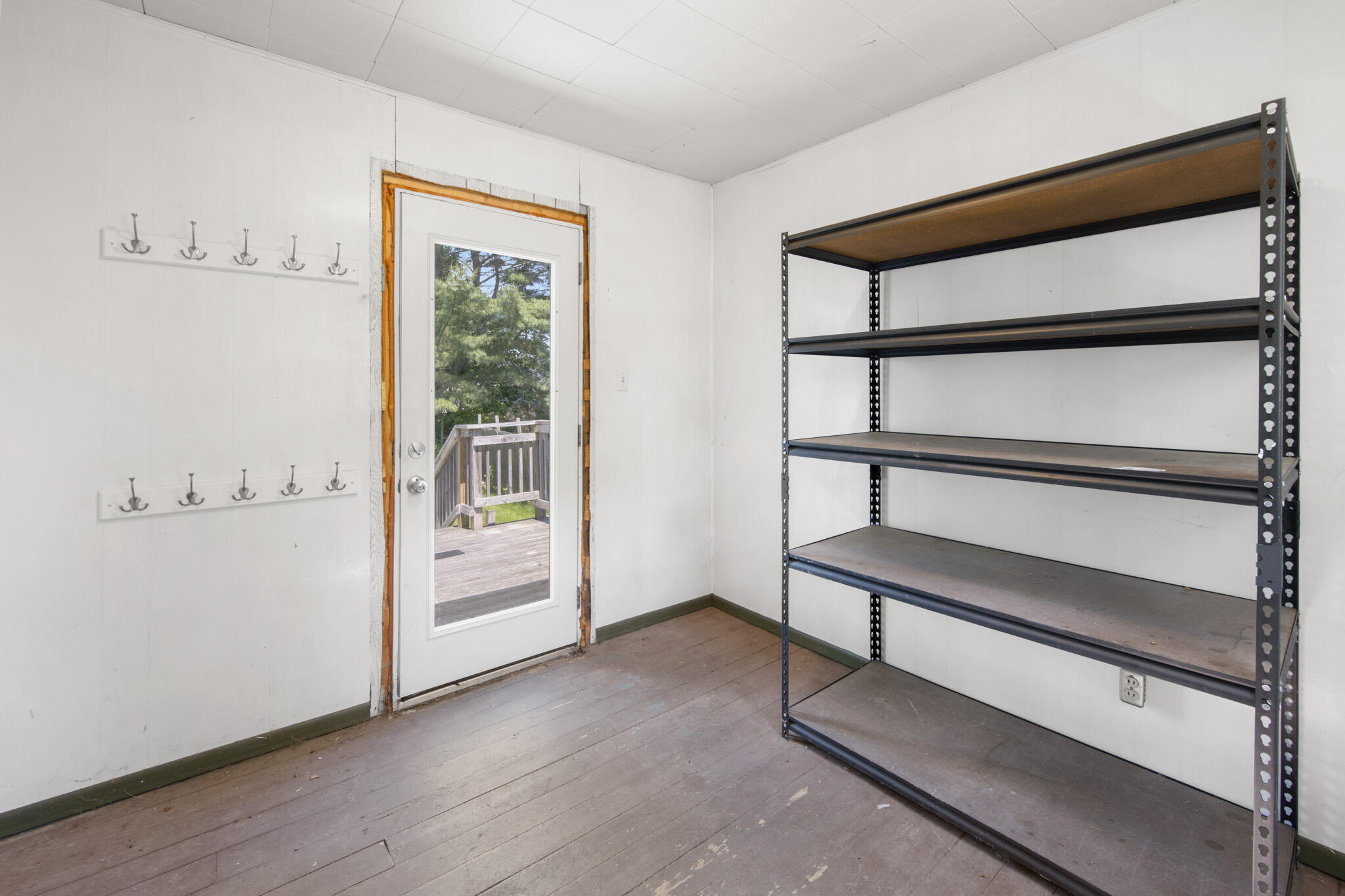 164 7th Street Bangor, ME 04401 - Photo 26 of 51 Mudroom/Back Entry