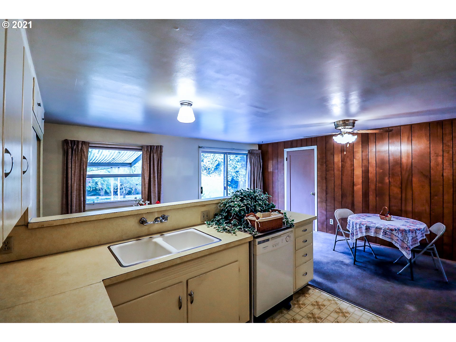 820 Southeast 7th Street Gresham, OR 97080 - Photo 11 of 31