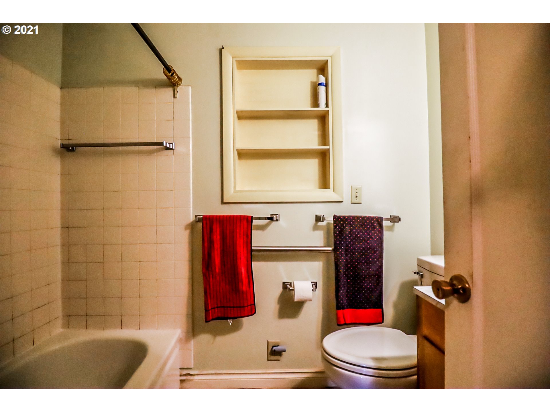 820 Southeast 7th Street Gresham, OR 97080 - Photo 14 of 31