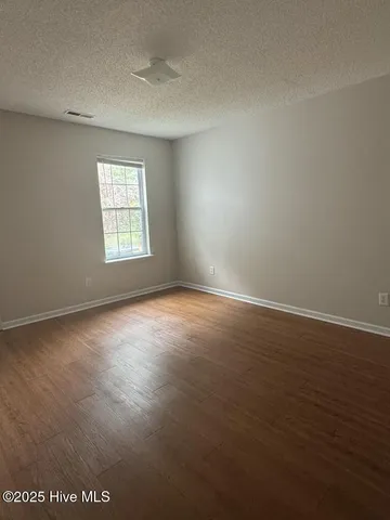 $1,100 | 106 Glenside Court, Midway Park, NC 28544