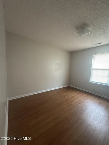 $1,100 | 106 Glenside Court, Midway Park, NC 28544