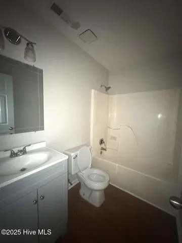 $1,100 | 106 Glenside Court, Midway Park, NC 28544