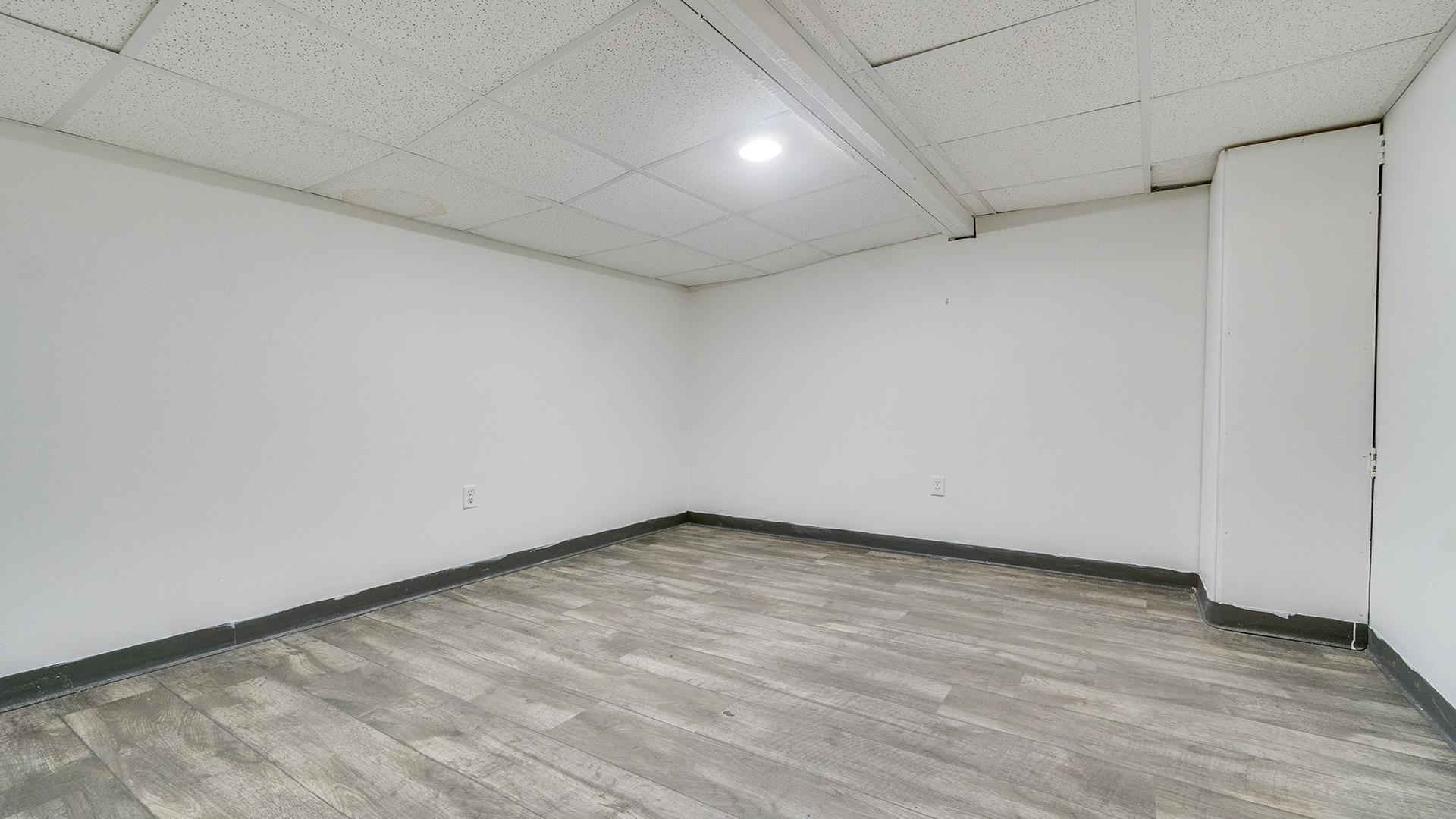 820 East Riverside Boulevard Loves Park, IL 61111 - Photo 19 of 32 a view of an empty room