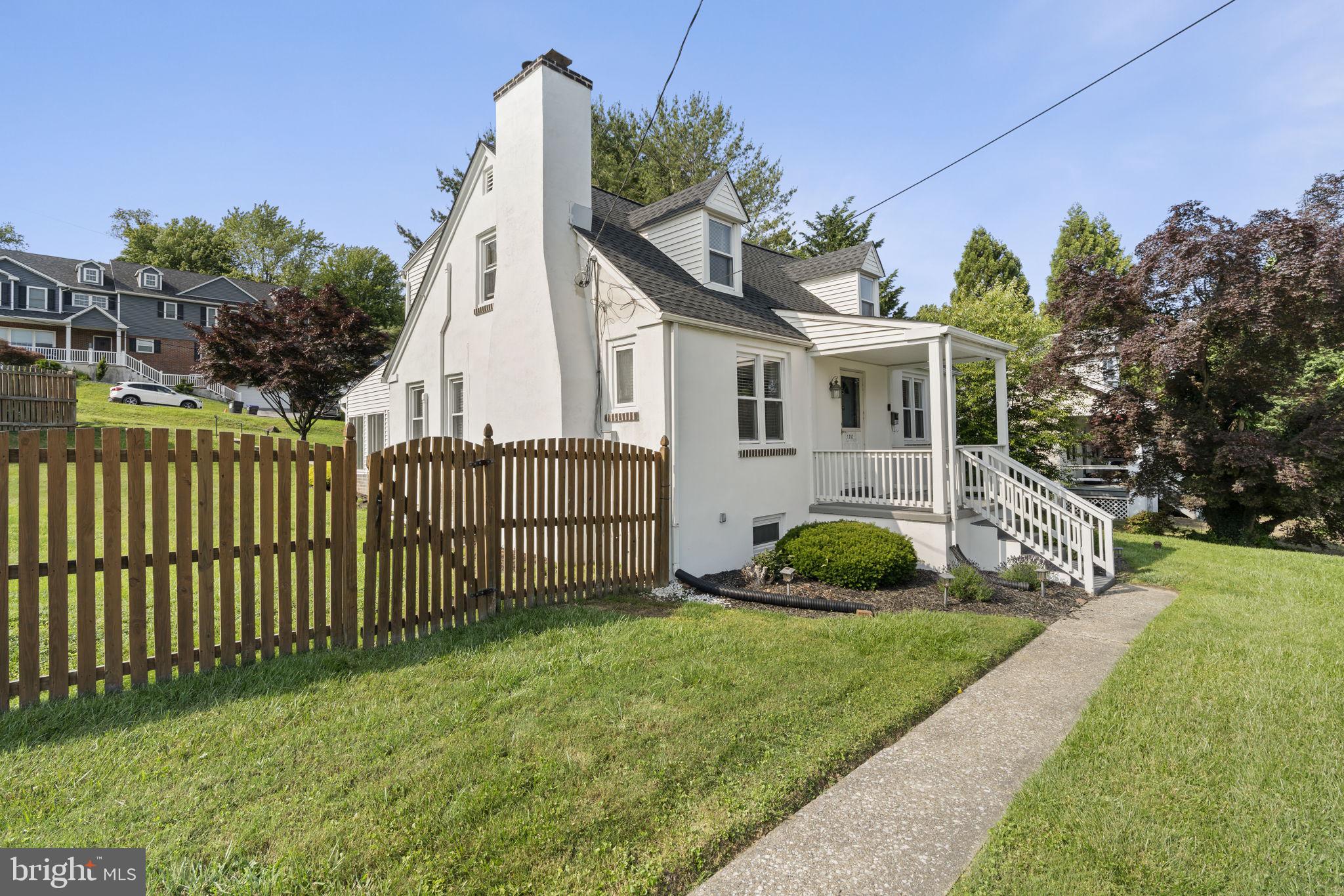 1202 Matsonford Road Conshohocken, PA 19428 - Photo 3 of 16
