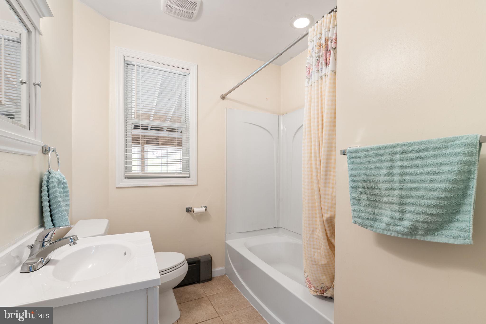 1202 Matsonford Road Conshohocken, PA 19428 - Photo 9 of 16