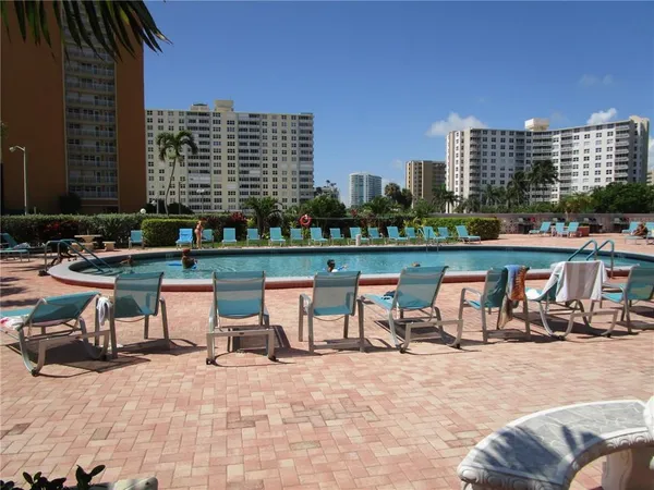 $1,900 | 405 North Ocean Boulevard, Unit 1225, Pompano Beach, FL 33062