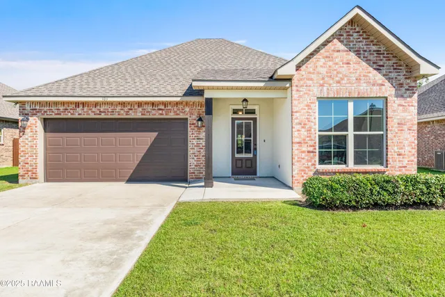 $272,500 | 105 Spider Lily Lane, Lafayette, LA 70508