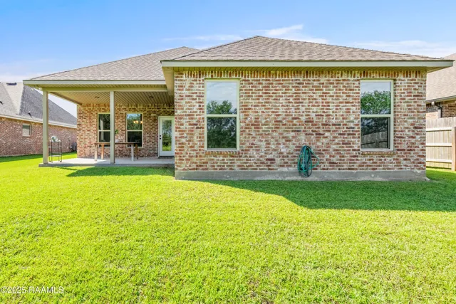 $272,500 | 105 Spider Lily Lane, Lafayette, LA 70508