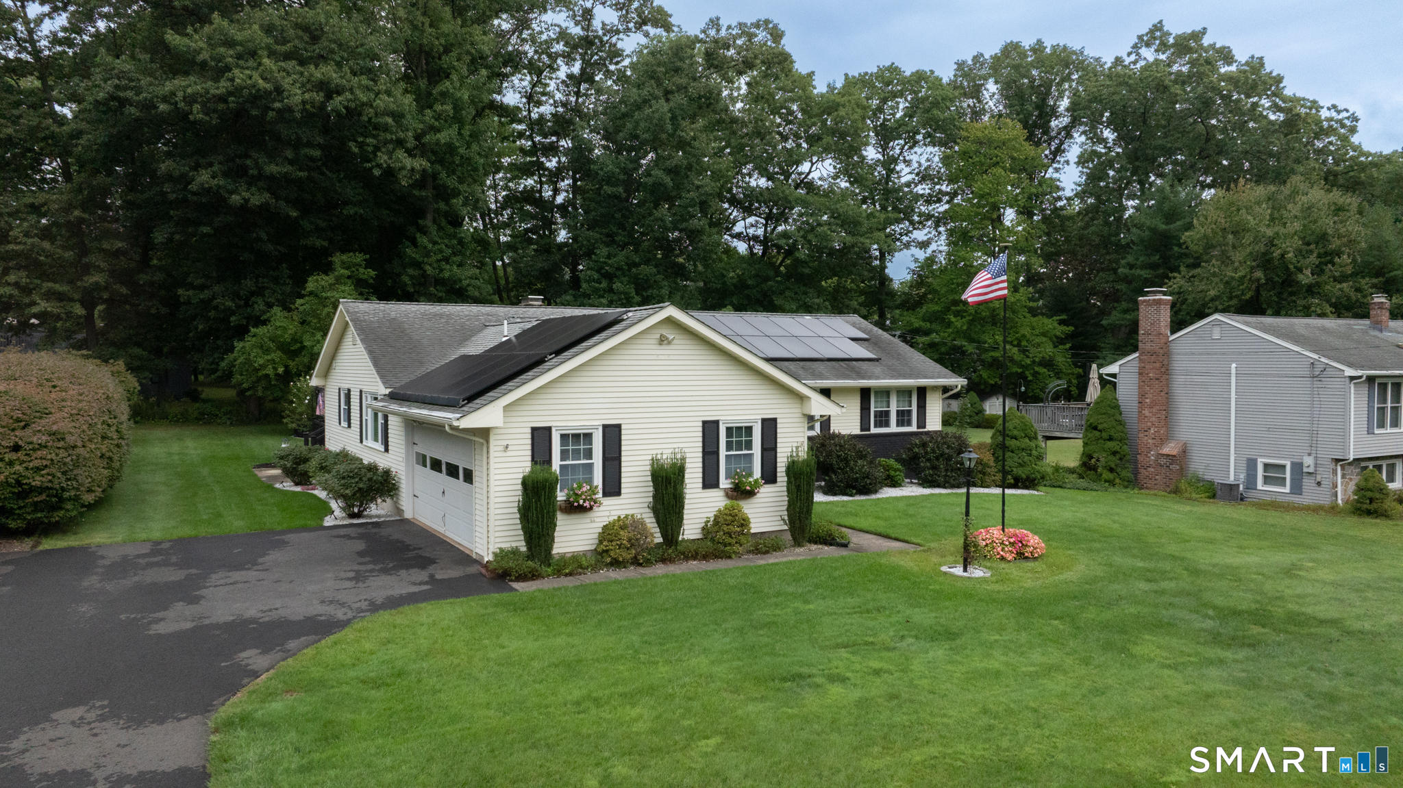 195 High Tower Road Southington, CT 06489 - Photo 2 of 31 Gallery Image 2
