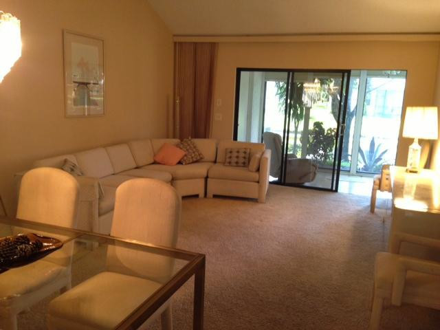 10962 Lake Front Place, Unit 10962 Boca Raton, FL 33498 - Photo 3 of 7 Living Room