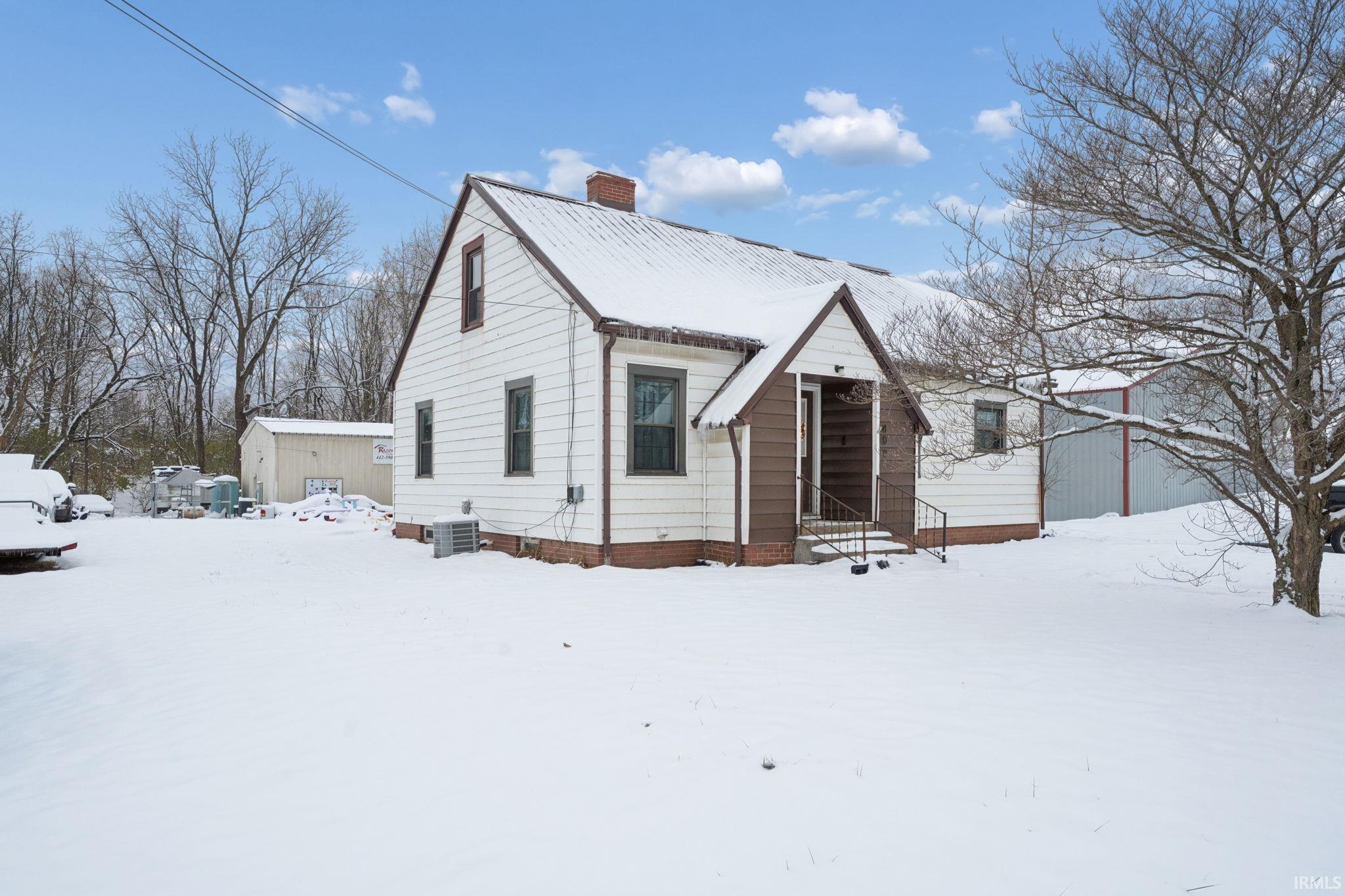407 East Jackson Street Brazil, IN 47834 - Photo 2 of 35
