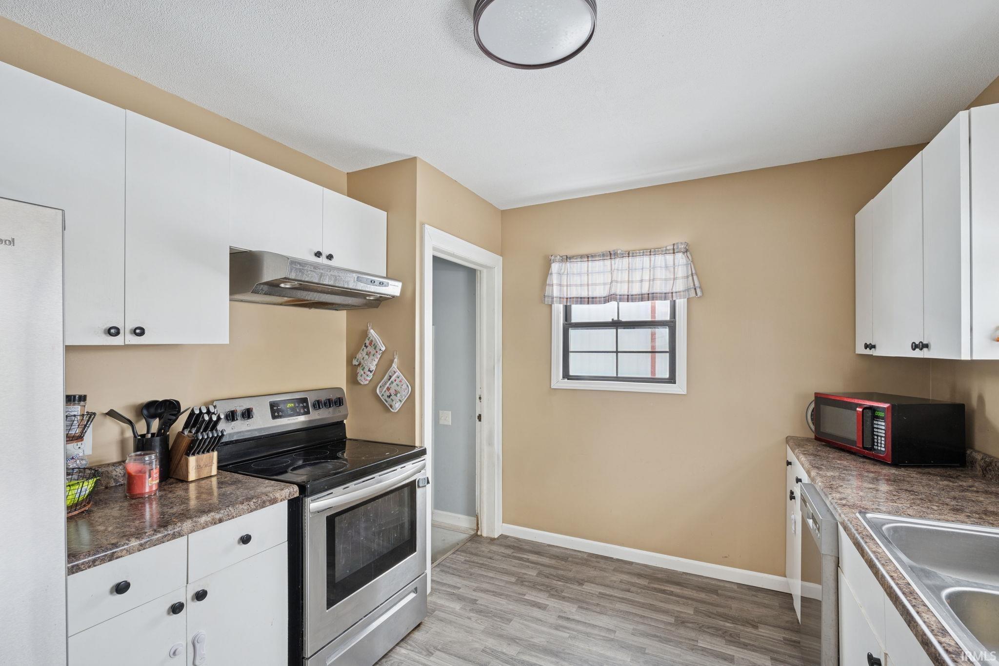 407 East Jackson Street Brazil, IN 47834 - Photo 8 of 35