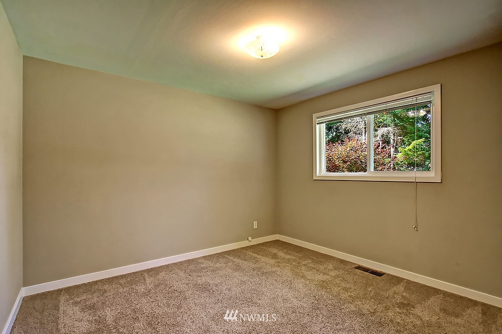 7431 181st Place Southwest Edmonds, WA 98026 - Photo 13 of 18 Gallery Image 13