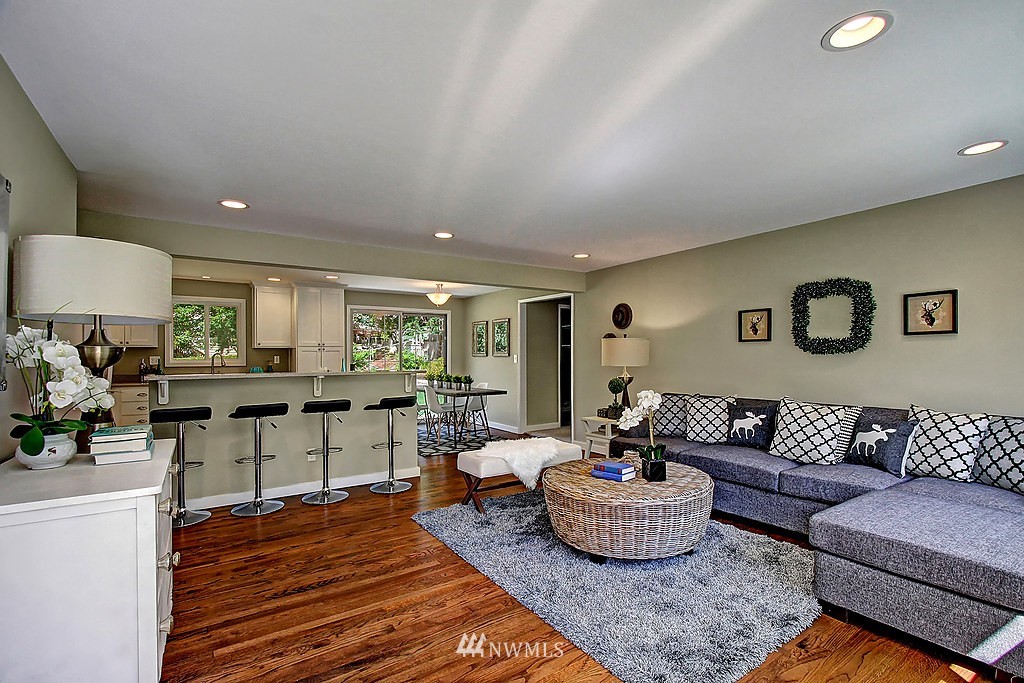 7431 181st Place Southwest Edmonds, WA 98026 - Photo 3 of 18 Gallery Image 3