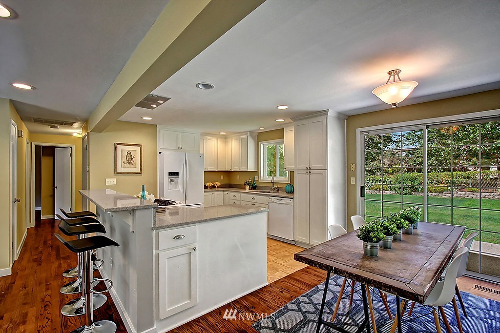 7431 181st Place Southwest Edmonds, WA 98026 - Photo 5 of 18 Gallery Image 5