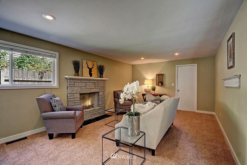 7431 181st Place Southwest Edmonds, WA 98026 - Photo 10 of 18 Gallery Image 10