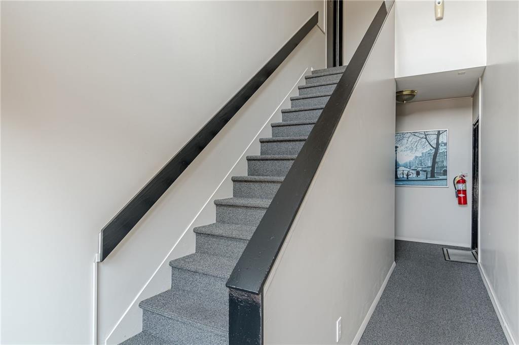 1705 Monroe Drive Northeast, Unit C05 Atlanta, GA 30324 - Photo 4 of 29 a view of entryway