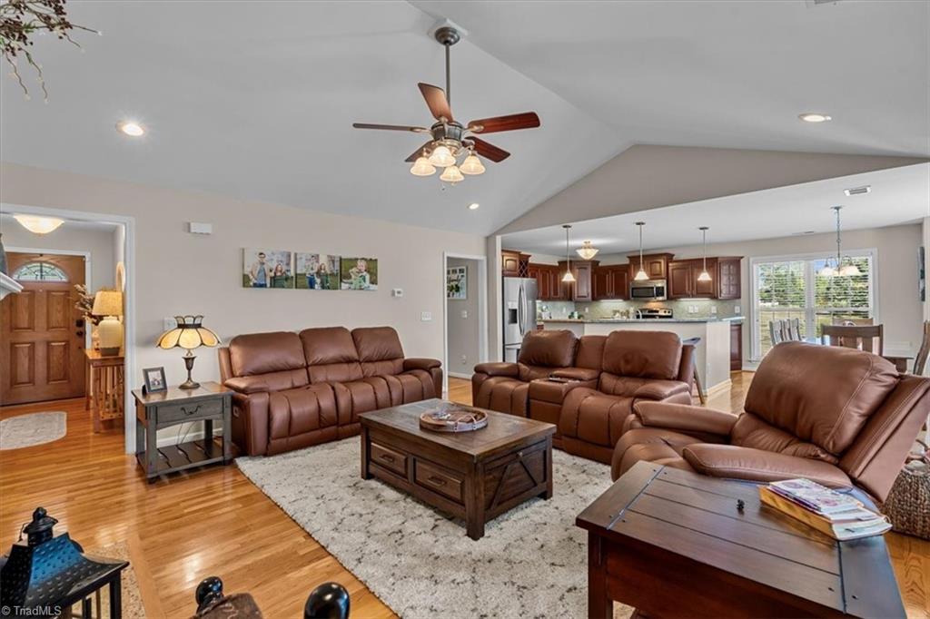 129 Club House Road Reidsville, NC 27320 - Photo 5 of 36 Gallery Image 5