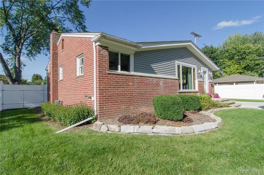 202 Winry Drive Rochester, MI 48307 - Photo 24 of 33 GRU_2932.jpg