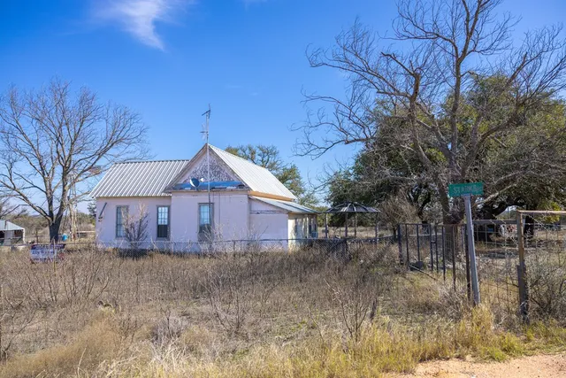 $725,000 | 6623 Starks Road, Mason, TX 76856
